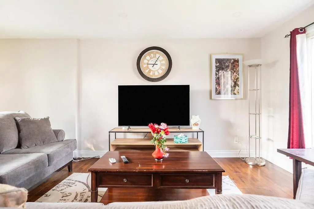 Apartment Mordern 3 Bedrooms Home In Brampton