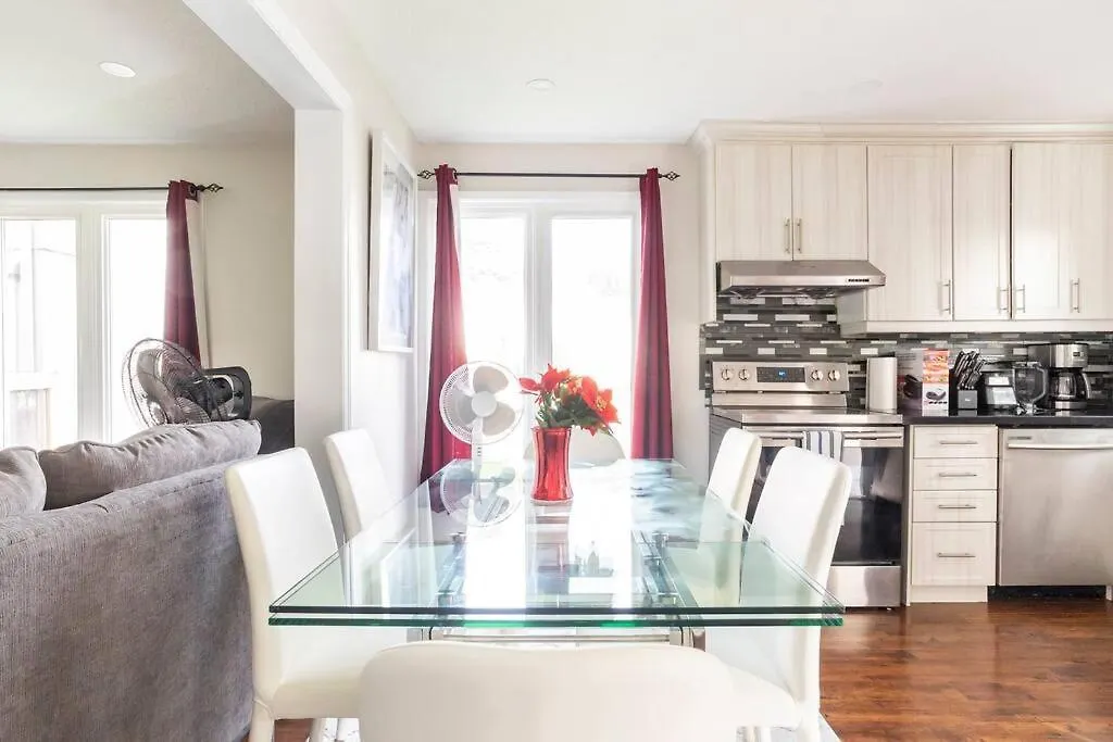 Mordern 3 Bedrooms Home In Brampton